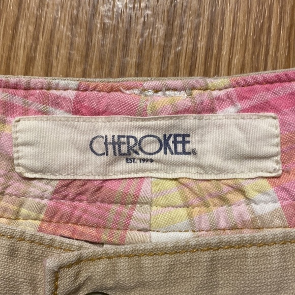 CHEROKEE Women’s Tan  Shorts Casual Wear (Size 12) - Picture 6 of 10